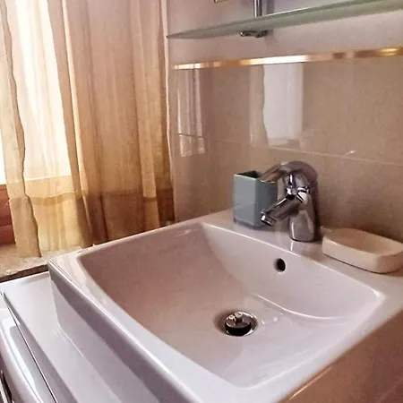 Apartment Inside House Parma
